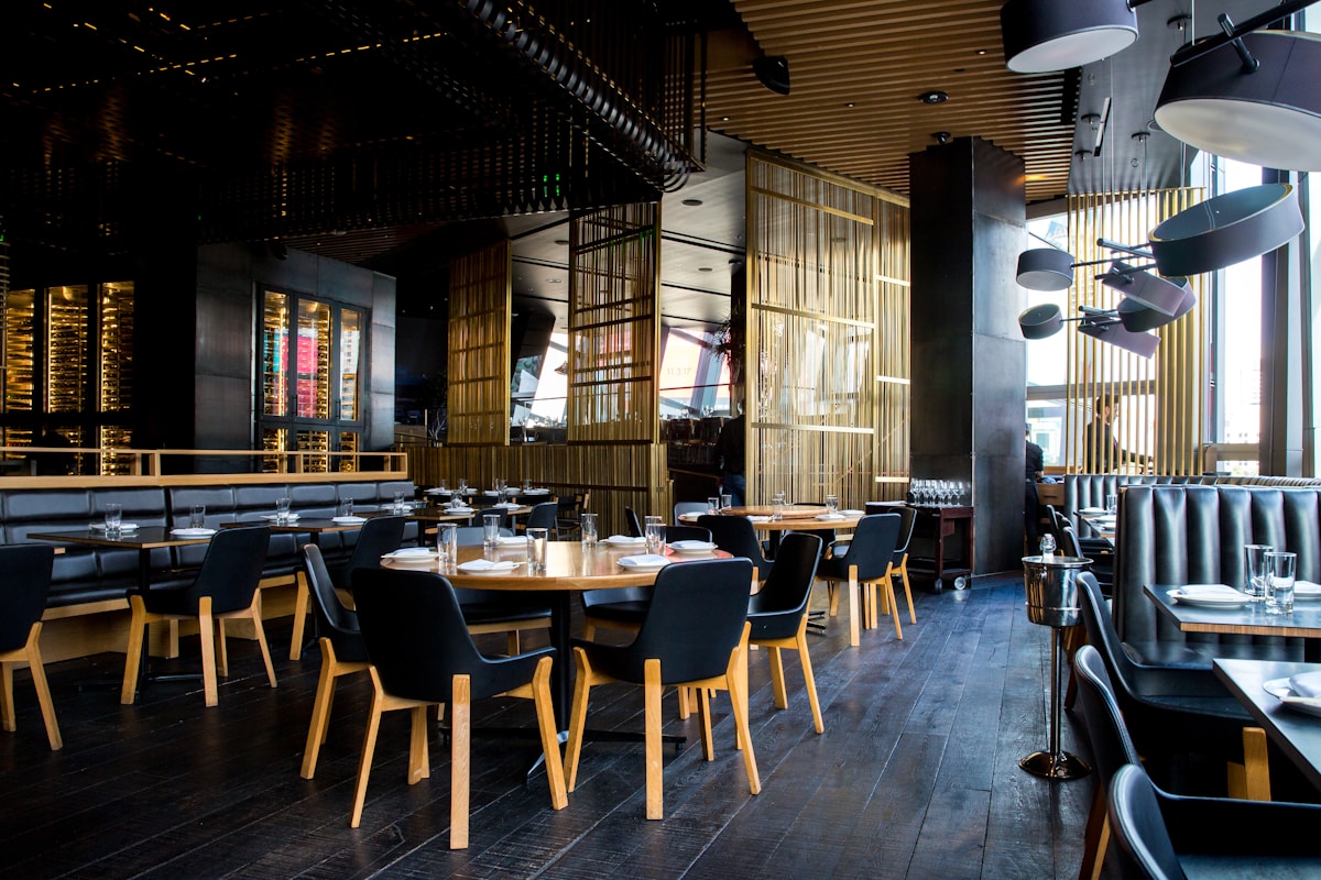 Dining & Entertainment